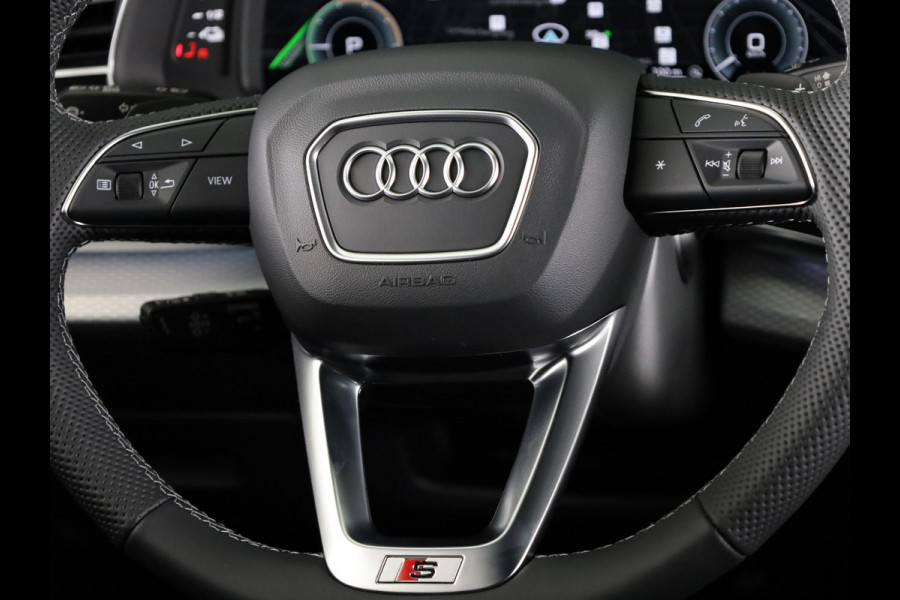 Audi Q8 60 TFSI e quattro Pro Line S Competition 490pk | Panoramadak | Head up display | Memory | Trekhaak | Massage stoelen | Assistentpakket Tour |