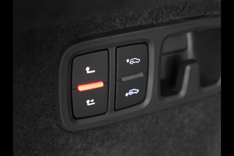 Audi Q8 60 TFSI e quattro Pro Line S Competition 490pk | Panoramadak | Head up display | Memory | Trekhaak | Massage stoelen | Assistentpakket Tour |