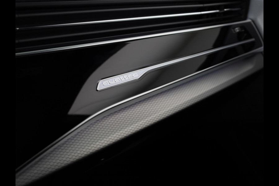 Audi Q8 60 TFSI e quattro Pro Line S Competition 490pk | Panoramadak | Head up display | Memory | Trekhaak | Massage stoelen | Assistentpakket Tour |