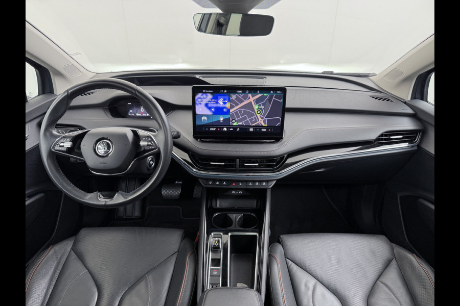 Škoda ENYAQ iV 80 204pk Leer+St+Verwarmd Pano-dak Trekhaak Adaptive Cruise PDC-a+v S.O.H. 94% 360°Camera 20"lm Apple Carplay Android Auto Luxus DAB Stuurverwarming Led Lmv Keyless Infotainment Plus Assistentie Plus Comfort-pakket 1e Eigenaar Origineel Nederlandse Auto Nieuwprijs €57.155,- 1.000kg trekvermogen!