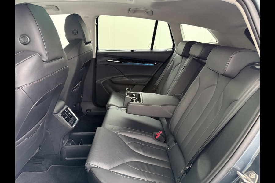 Škoda ENYAQ iV 80 204pk Leer+St+Verwarmd Pano-dak Trekhaak Adaptive Cruise PDC-a+v S.O.H. 94% 360°Camera 20"lm Apple Carplay Android Auto Luxus DAB Stuurverwarming Led Lmv Keyless Infotainment Plus Assistentie Plus Comfort-pakket 1e Eigenaar Origineel Nederlandse Auto Nieuwprijs €57.155,- 1.000kg trekvermogen!