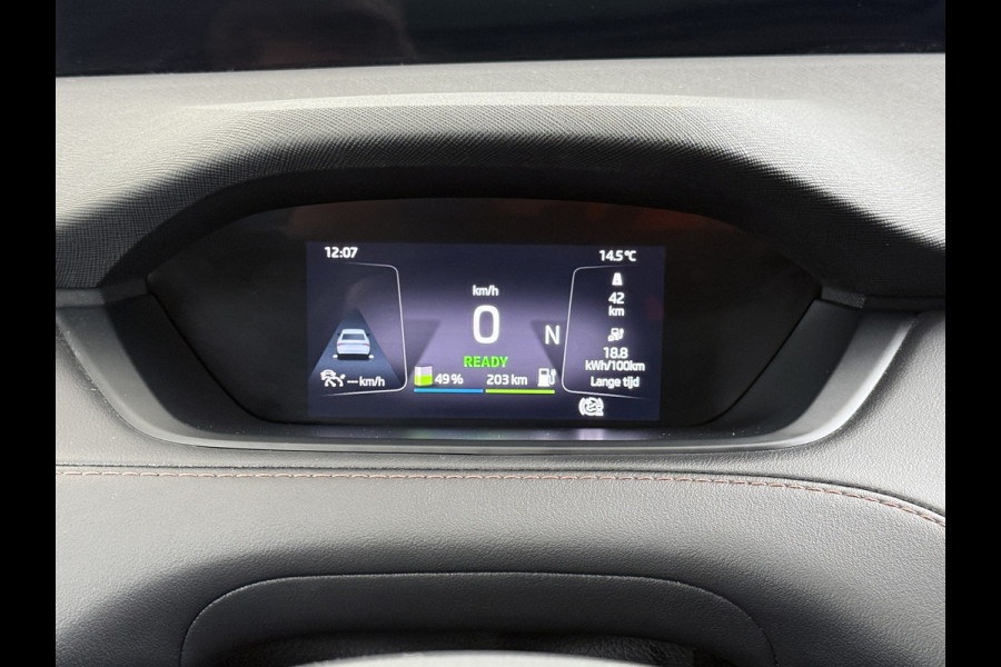Škoda ENYAQ iV 80 204pk Leer+St+Verwarmd Pano-dak Trekhaak Adaptive Cruise PDC-a+v S.O.H. 94% 360°Camera 20"lm Apple Carplay Android Auto Luxus DAB Stuurverwarming Led Lmv Keyless Infotainment Plus Assistentie Plus Comfort-pakket 1e Eigenaar Origineel Nederlandse Auto Nieuwprijs €57.155,- 1.000kg trekvermogen!