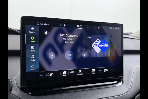 Škoda ENYAQ iV 80 204pk Leer+St+Verwarmd Pano-dak Trekhaak Adaptive Cruise PDC-a+v S.O.H. 94% 360°Camera 20"lm Apple Carplay Android Auto Luxus DAB Stuurverwarming Led Lmv Keyless Infotainment Plus Assistentie Plus Comfort-pakket 1e Eigenaar Origineel Nederlandse Auto Nieuwprijs €57.155,- 1.000kg trekvermogen!