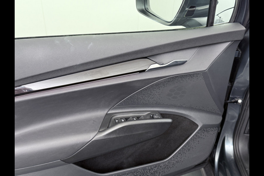 Škoda ENYAQ iV 80 204pk Leer+St+Verwarmd Pano-dak Trekhaak Adaptive Cruise PDC-a+v S.O.H. 94% 360°Camera 20"lm Apple Carplay Android Auto Luxus DAB Stuurverwarming Led Lmv Keyless Infotainment Plus Assistentie Plus Comfort-pakket 1e Eigenaar Origineel Nederlandse Auto Nieuwprijs €57.155,- 1.000kg trekvermogen!