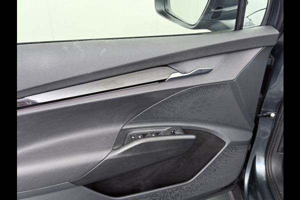 Škoda ENYAQ iV 80 204pk Leer+St+Verwarmd Pano-dak Trekhaak Adaptive Cruise PDC-a+v S.O.H. 94% 360°Camera 20"lm Apple Carplay Android Auto Luxus DAB Stuurverwarming Led Lmv Keyless Infotainment Plus Assistentie Plus Comfort-pakket 1e Eigenaar Origineel Nederlandse Auto Nieuwprijs €57.155,- 1.000kg trekvermogen!