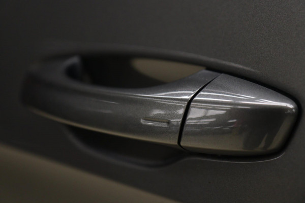 Volkswagen Golf 2.0 TSI 4Motion R /PANO/CARPLAY/KEYLESS/ACC/BLINDSPOT/DUNAAUDIO/SFEER/VOL