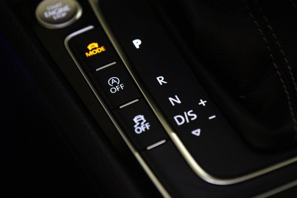 Volkswagen Golf 2.0 TSI 4Motion R /PANO/CARPLAY/KEYLESS/ACC/BLINDSPOT/DUNAAUDIO/SFEER/VOL