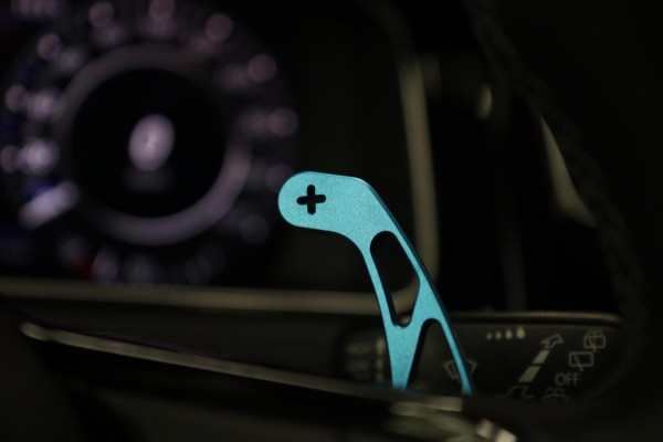 Volkswagen Golf 2.0 TSI 4Motion R /PANO/CARPLAY/KEYLESS/ACC/BLINDSPOT/DUNAAUDIO/SFEER/VOL