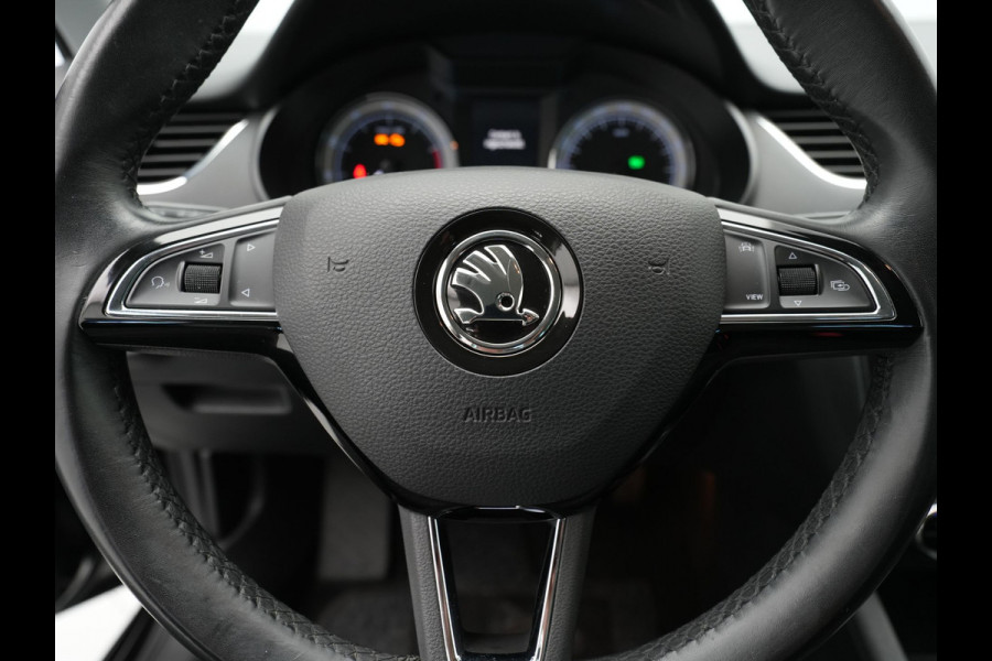 Škoda Octavia Combi 1.5 TSI 150pk DSG Greentech Business Edition Plus Navigatie Stoelverwarming Canton Clima 104