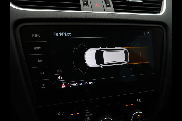 Škoda Octavia Combi 1.5 TSI 150pk DSG Greentech Business Edition Plus Navigatie Stoelverwarming Canton Clima 104
