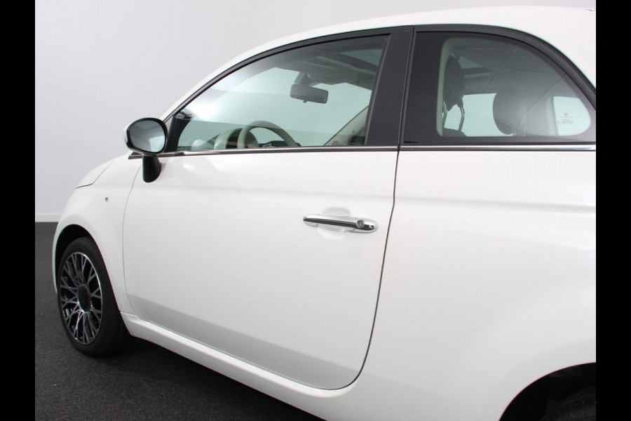 Fiat 500 1.0 Hybrid Dolcevita Panorama dak Climate Control Cruise Control Navigatie Apple Carplay/Android Auto Dab Digitale Cockpit Parkeer Sensoren  Lichtmetalen Velgen 16" Led