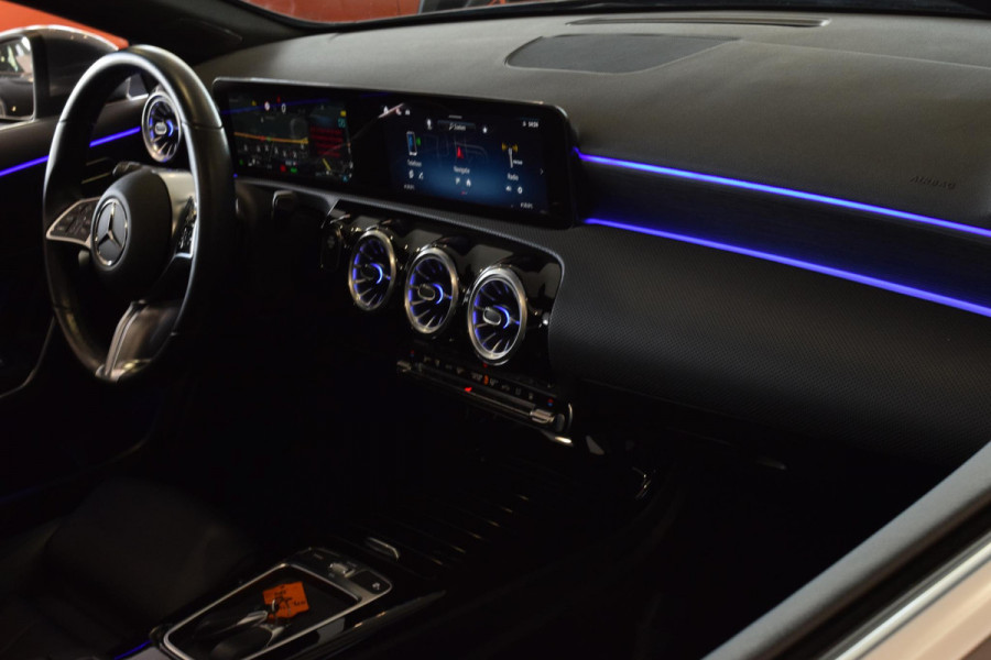 Mercedes-Benz A-Klasse 250 e Luxury Line|Dak|Sfeer|Trekhaak|Orig.NL.