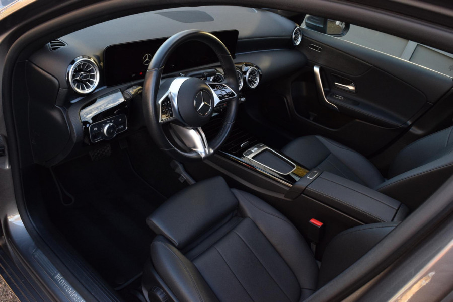 Mercedes-Benz A-Klasse 250 e Luxury Line|Dak|Sfeer|Trekhaak|Orig.NL.