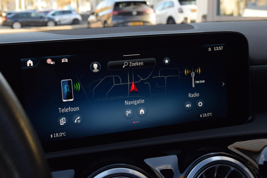 Mercedes-Benz A-Klasse 250 e Luxury Line|Dak|Sfeer|Trekhaak|Orig.NL.