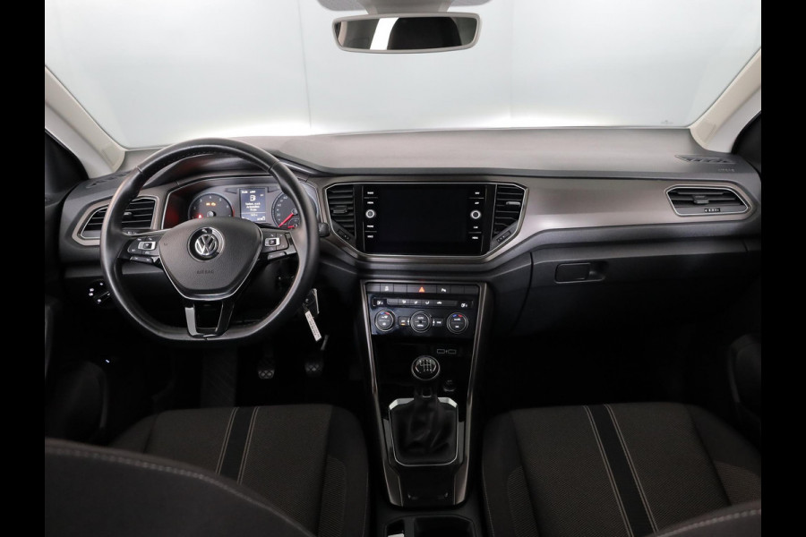Volkswagen T-Roc 1.0 TSI Style 115pk 6bak| Navi| 17'LM-velgen| Camera| Clioma