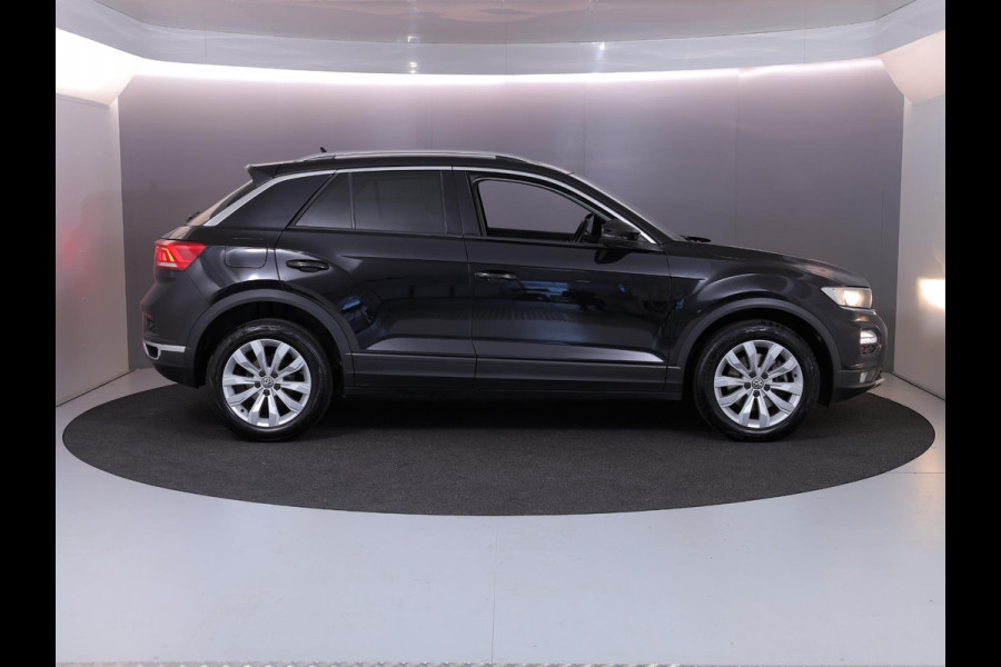 Volkswagen T-Roc 1.0 TSI Style 115pk 6bak| Navi| 17'LM-velgen| Camera| Clioma
