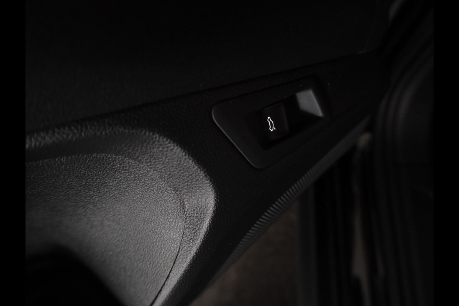 Volkswagen T-Roc 1.0 TSI Style 115pk 6bak| Navi| 17'LM-velgen| Camera| Clioma