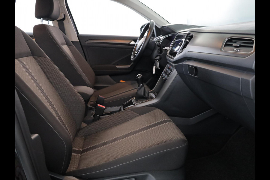 Volkswagen T-Roc 1.0 TSI Style 115pk 6bak| Navi| 17'LM-velgen| Camera| Clioma