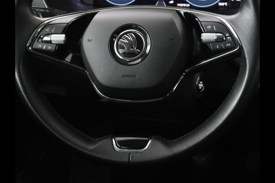 Škoda Octavia 1.0 TSI Business Edition | Carplay | Navigatie | Chroom Pakket | Parkeerhulp | Full LED | Getint glas | Climate control | Cruise control | Bluetooth | Virtual Cockpit | Keyless start | 18'' lichtmetalen velgen