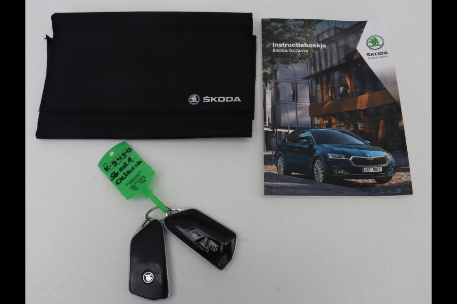 Škoda Octavia 1.0 TSI Business Edition | Carplay | Navigatie | Chroom Pakket | Parkeerhulp | Full LED | Getint glas | Climate control | Cruise control | Bluetooth | Virtual Cockpit | Keyless start | 18'' lichtmetalen velgen