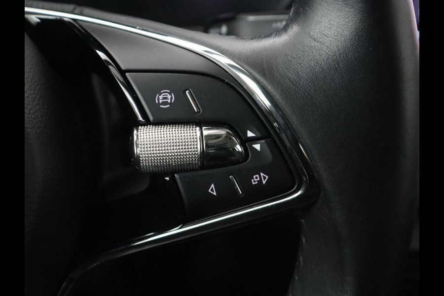 Škoda Octavia 1.0 TSI Business Edition | Carplay | Navigatie | Chroom Pakket | Parkeerhulp | Full LED | Getint glas | Climate control | Cruise control | Bluetooth | Virtual Cockpit | Keyless start | 18'' lichtmetalen velgen