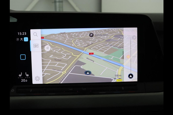 Volkswagen Golf 1.0 TSI Life | Trekhaak | Stoelverwarming | Camera | Carplay | Adaptive cruise | Stuurverwarming | Navigatie | Getint glas | Full LED | Climate control | Digital Cockpit | Sfeerverlichting