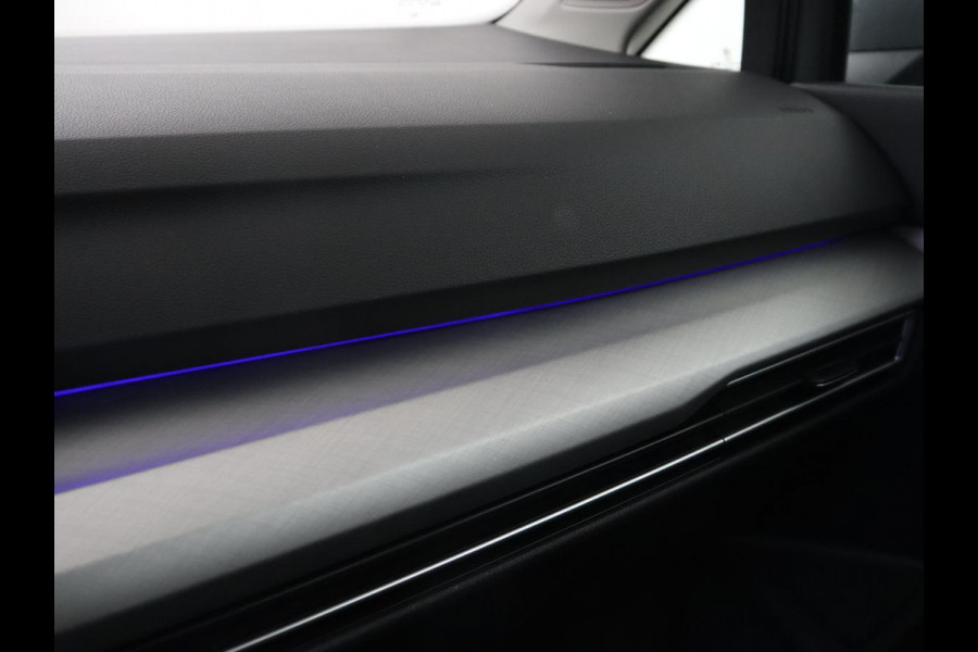 Volkswagen Golf 1.0 TSI Life | Trekhaak | Stoelverwarming | Camera | Carplay | Adaptive cruise | Stuurverwarming | Navigatie | Getint glas | Full LED | Climate control | Digital Cockpit | Sfeerverlichting