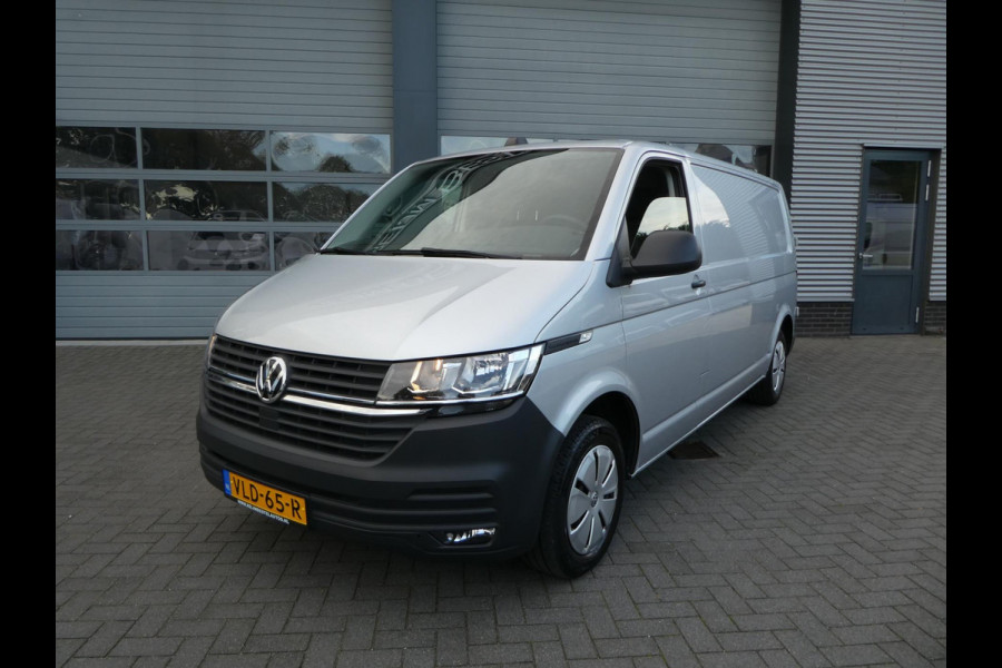Volkswagen Transporter 2.0 TDI 150 pk L2H1 lang airco navigatie trekhaak