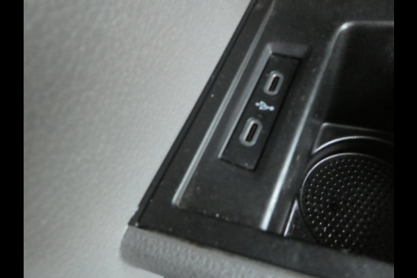 Volkswagen Transporter 2.0 TDI 150 pk L2H1 lang airco navigatie trekhaak