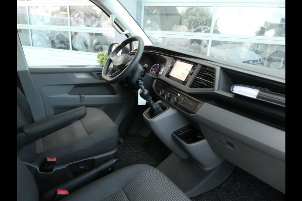 Volkswagen Transporter 2.0 TDI 150 pk L2H1 lang airco navigatie trekhaak