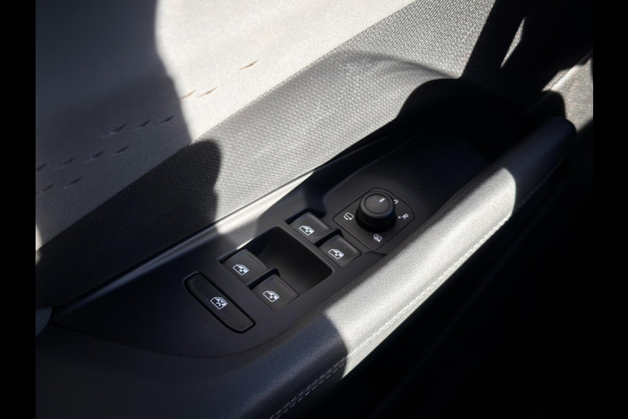 CUPRA Terramar 1.5 TSI e-Hybrid Business MHEV|360 camera|Matrix LED|Sport-kuipstoelen|Memory