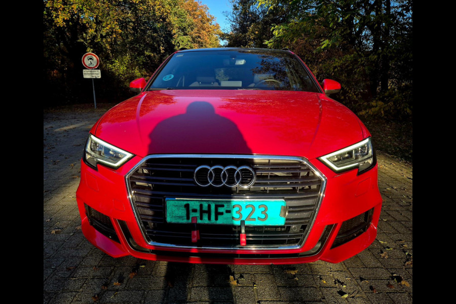 Audi A3 Sportback 35 TFSI S Line . Panoramadak . Matrix . 54000 km