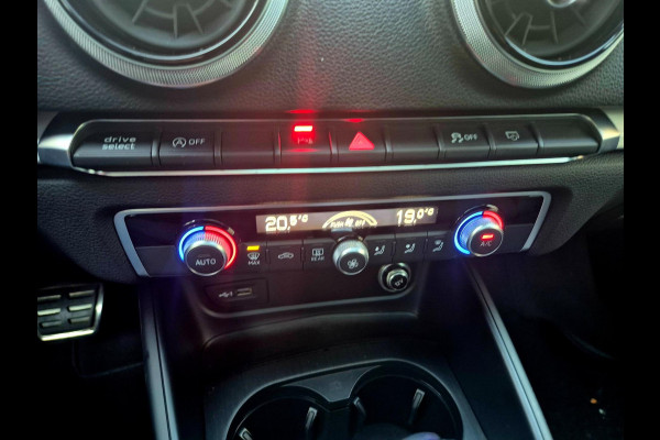 Audi A3 Sportback 35 TFSI S Line . Panoramadak . Matrix . 54000 km