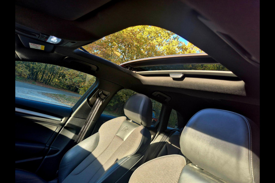 Audi A3 Sportback 35 TFSI S Line . Panoramadak . Matrix . 54000 km