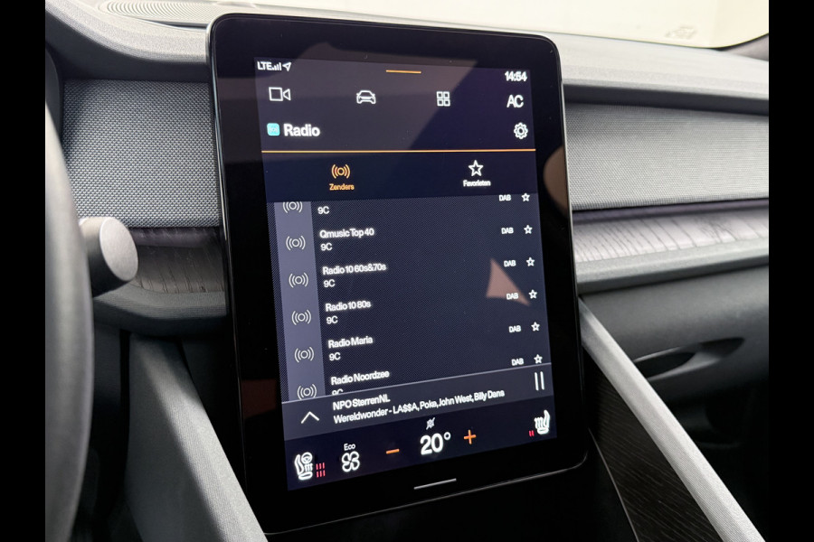 Polestar 2 AUT. 408 pk 0-100 4,7Sec AWD Long Range Dual Motor 78kWh Pano-Dak Electr.Stoelen+Geheugen+Verwarmd+Achterbank+Stuur Adaptive-Cru SOH 93% Verkeersbord detectie Regen-Lichtsensor Virtual-Cockpit Home-Link Bots waarschuwing Autonoom-Rem Lane Assist Keyless Connected 11KW AC laden tot 150kw DC Laden 4x4 1e Eigenaar Volledig Volvo_Polestar-Dealer Onderhouden Origineel Nederlandse Auto 1.500kg Trekvermogen 660Nm! € 60.000 nieuw!