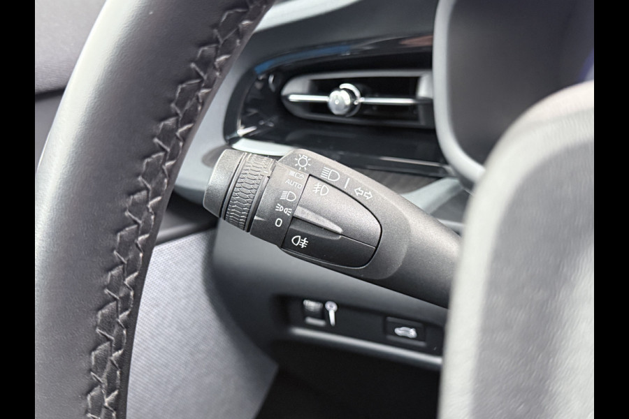 Polestar 2 AUT. 408 pk 0-100 4,7Sec AWD Long Range Dual Motor 78kWh Pano-Dak Electr.Stoelen+Geheugen+Verwarmd+Achterbank+Stuur Adaptive-Cru SOH 93% Verkeersbord detectie Regen-Lichtsensor Virtual-Cockpit Home-Link Bots waarschuwing Autonoom-Rem Lane Assist Keyless Connected 11KW AC laden tot 150kw DC Laden 4x4 1e Eigenaar Volledig Volvo_Polestar-Dealer Onderhouden Origineel Nederlandse Auto 1.500kg Trekvermogen 660Nm! € 60.000 nieuw!