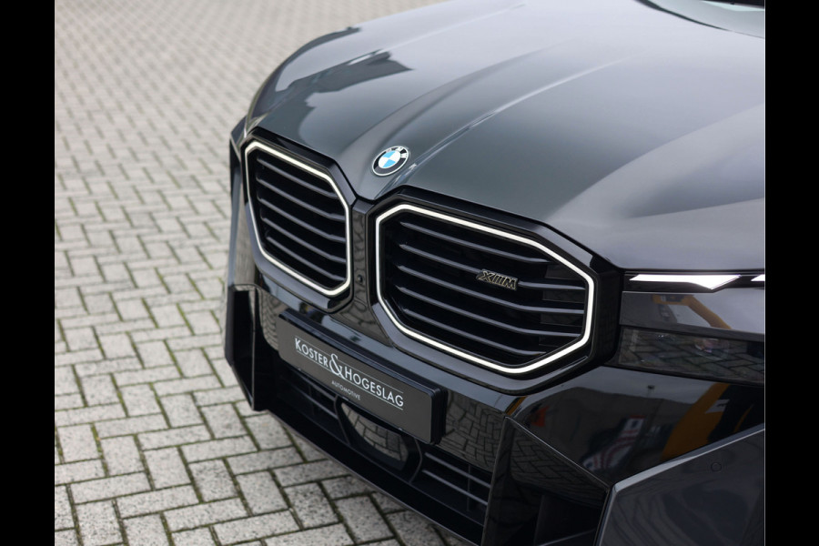 BMW XM PHEV 30 kWh | Drivers Pack - Trekhaak - 23" Vossen