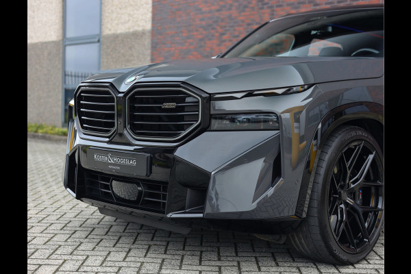 BMW XM PHEV 30 kWh | Drivers Pack - Trekhaak - 23" Vossen