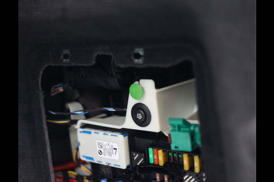 BMW XM PHEV 30 kWh | Drivers Pack - Trekhaak - 23" Vossen