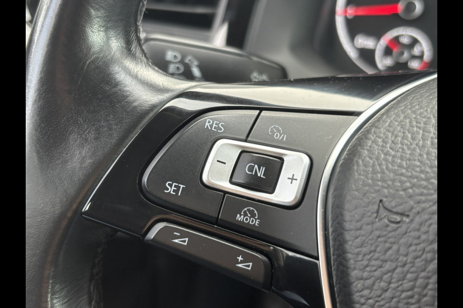 Volkswagen Polo 1.0 TSI Highline Business | Parkeer Sensoren | Stoelverwarming | Navi | Cruise