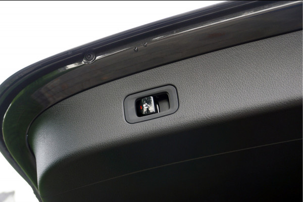 Mercedes-Benz GLC GLC 300 e 4M AMG Line | Dodehoek Memory Distronic Sfeerverlichting