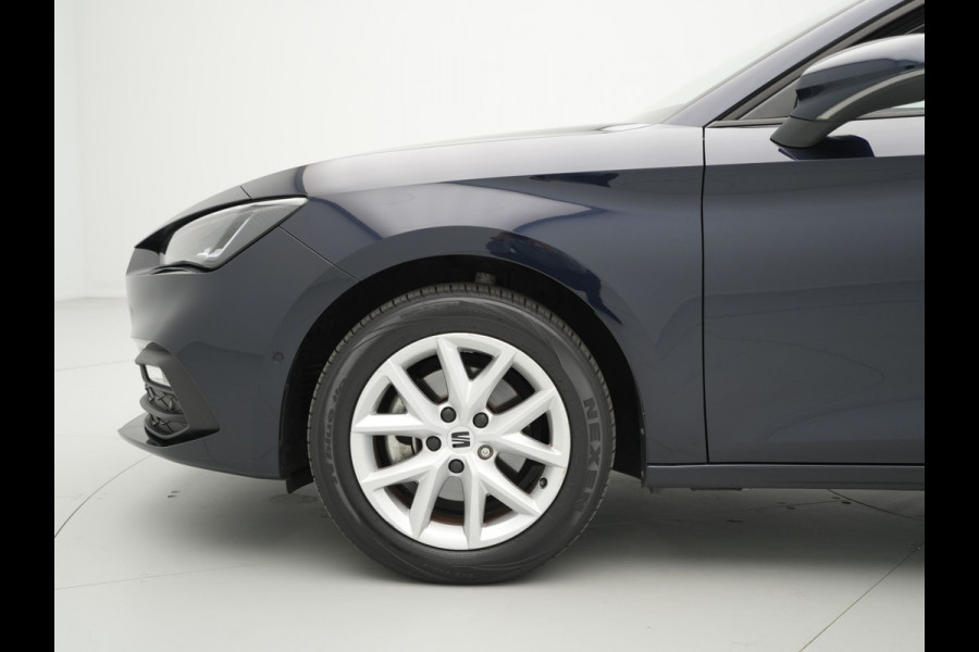 Seat Leon 1.0 eTSI 110 pk DSG Style Business Intense Navigatie Clima Camera Stoelverwarming Parkassist 220