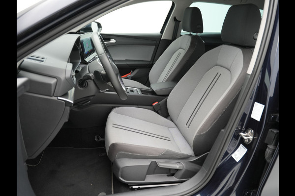 Seat Leon 1.0 eTSI 110 pk DSG Style Business Intense Navigatie Clima Camera Stoelverwarming Parkassist 220