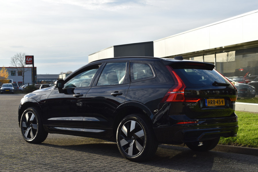 Volvo XC60 T6 AWD 350PK Plug-in Hybrid Ultra Dark | Trekhaak | Leer | H&K | ACC | Thuislader | 360 Camera | Panodak | Stuurverwarming