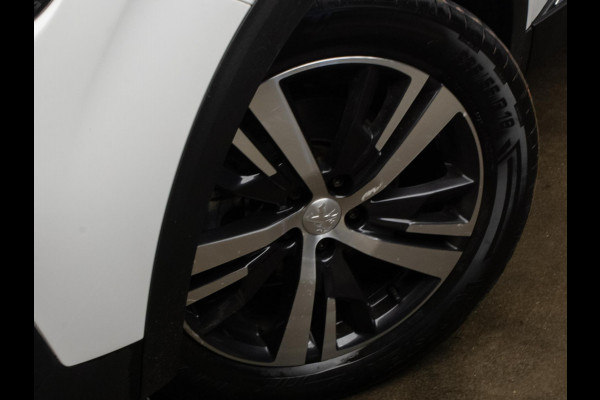 Peugeot 5008 1.2 PureTech Allure Sport (APPLE CARPLAY,NAVI,CRUISE,LED,CAMERA,STOELVERWARMING,ELECTRISCHE STOELEN,NETTESTAAT)