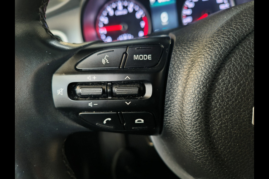 Kia Stonic 1.0 T-GDi MHEV Automaat uit 2022 Rijklaar + 12 maanden Bovag-garantie Henk Jongen Auto's in Helmond,  al 50 jaar service zoals 't hoort!