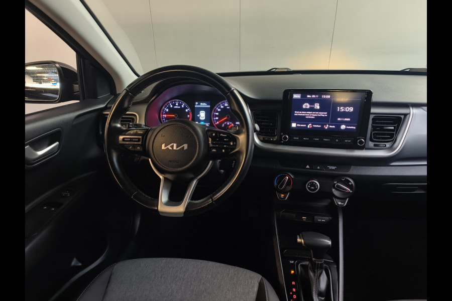 Kia Stonic 1.0 T-GDi MHEV Automaat uit 2022 Rijklaar + 12 maanden Bovag-garantie Henk Jongen Auto's in Helmond,  al 50 jaar service zoals 't hoort!