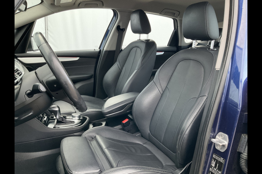 BMW 2 Serie 218i High Executive M-Sport Head-up Stoelverw. Leer Active Tourer