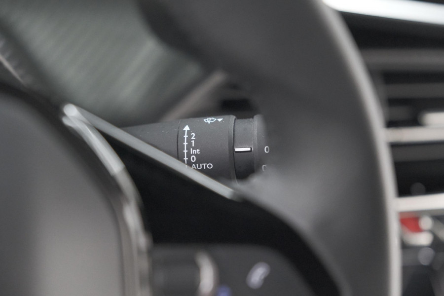 Peugeot 2008 PureTech 100 Allure | Camera | Navigatie | Parkeersensoren | Apple Carplay