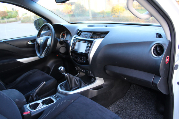 Nissan Navara NP300 2.3 dCi 120KW E6 4WD N-Connecta King Cab ✓ 3500KG trekhaak ✓ Road Ranger koffer ✓ 4x4